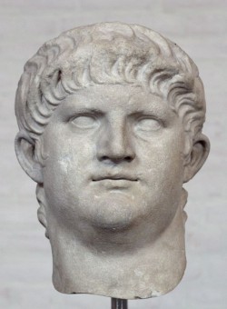 Abbildung des Kopfes von Kaiser Nero aus Marmor eines antiken Steinmetzes 